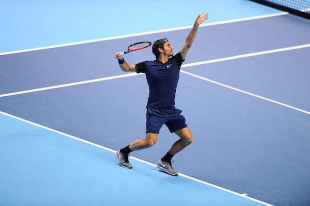 http://www.welovetennis.fr/medias/images/A%20DOSSIER%20GENERAL%20612x225/Federer/Dur%20indoor/Masters%202015/Federer%20service.jpg