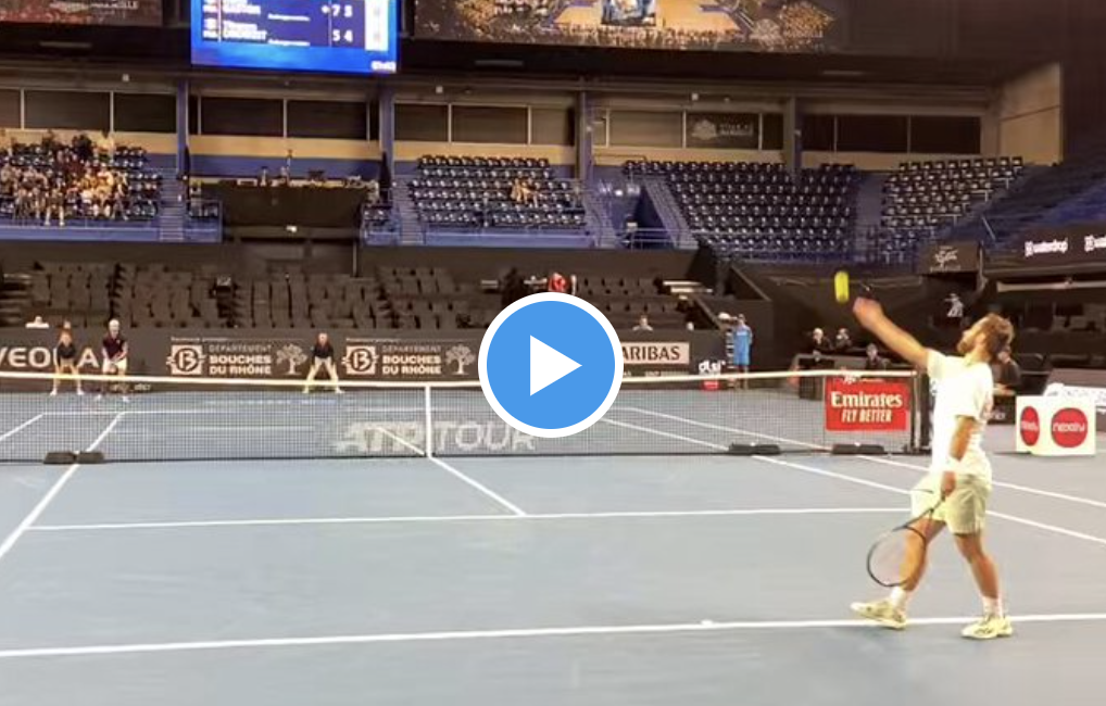 ATP Marseille, Vidéos > Le point complètement fou entre Hugo Gaston